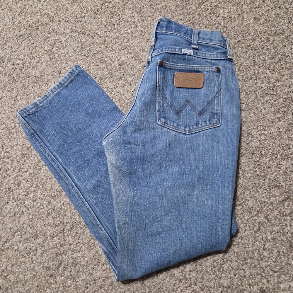 Vintage Wrangler High Waist straight leg jeans Made USA Brown Patch Pocket 28x28